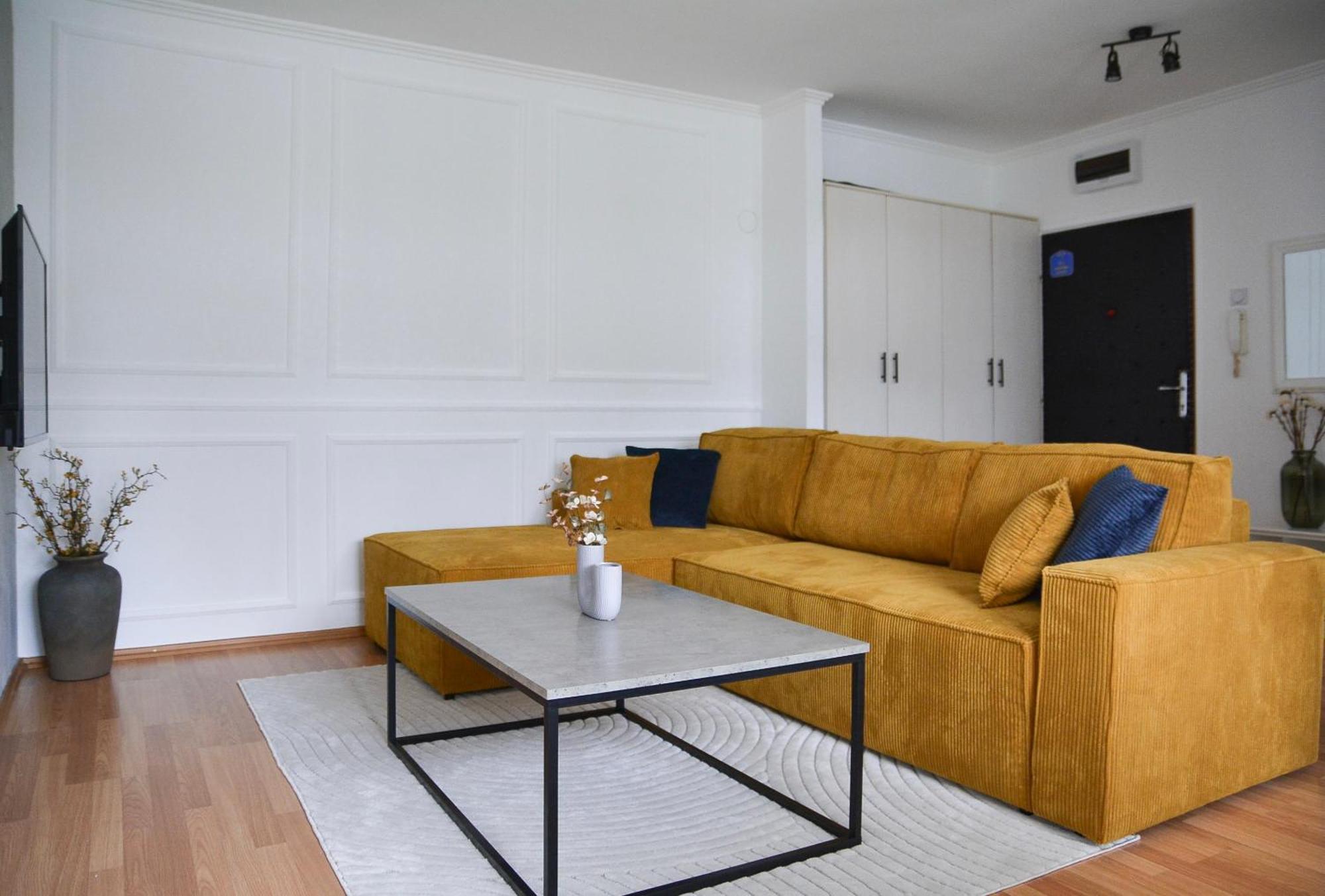 Crown Apartment 4 Суботица Екстериор снимка